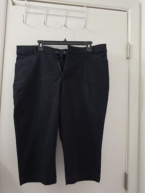 Womens St. John's Bay Black Crop Pants